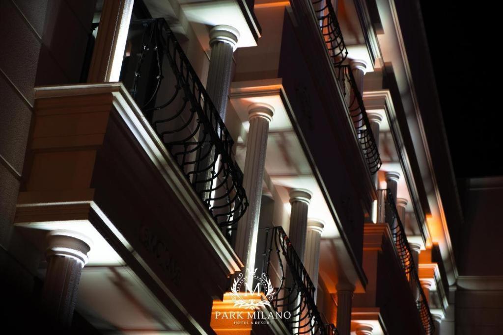 Park Milano Hotel İzmir Extérieur photo
